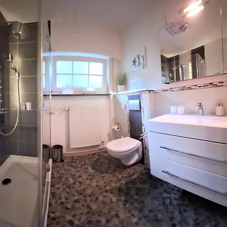 Seeblick-ferienwohnung Agger-blick 2 Mit Traumhafter Terrasse, Kostenlosen E-bikes, Sauna&kajak Apartment Gummersbach